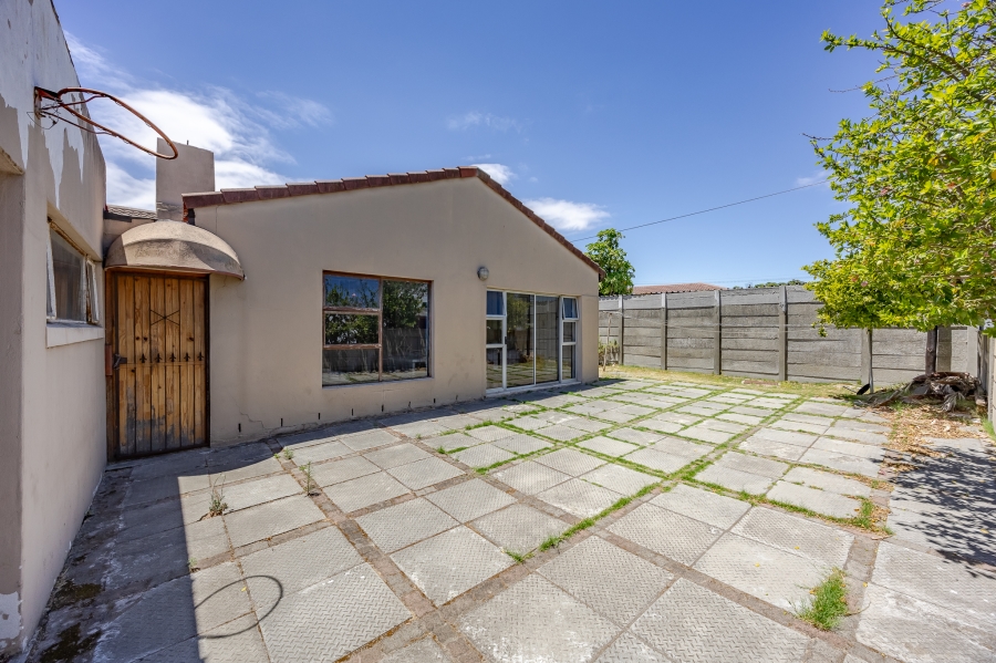 4 Bedroom Property for Sale in Riverton Western Cape